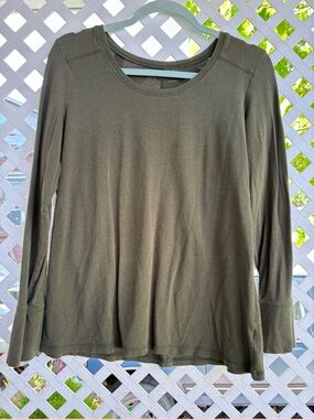 a.n.a Olive Long Sleeve Scoop Neck Top